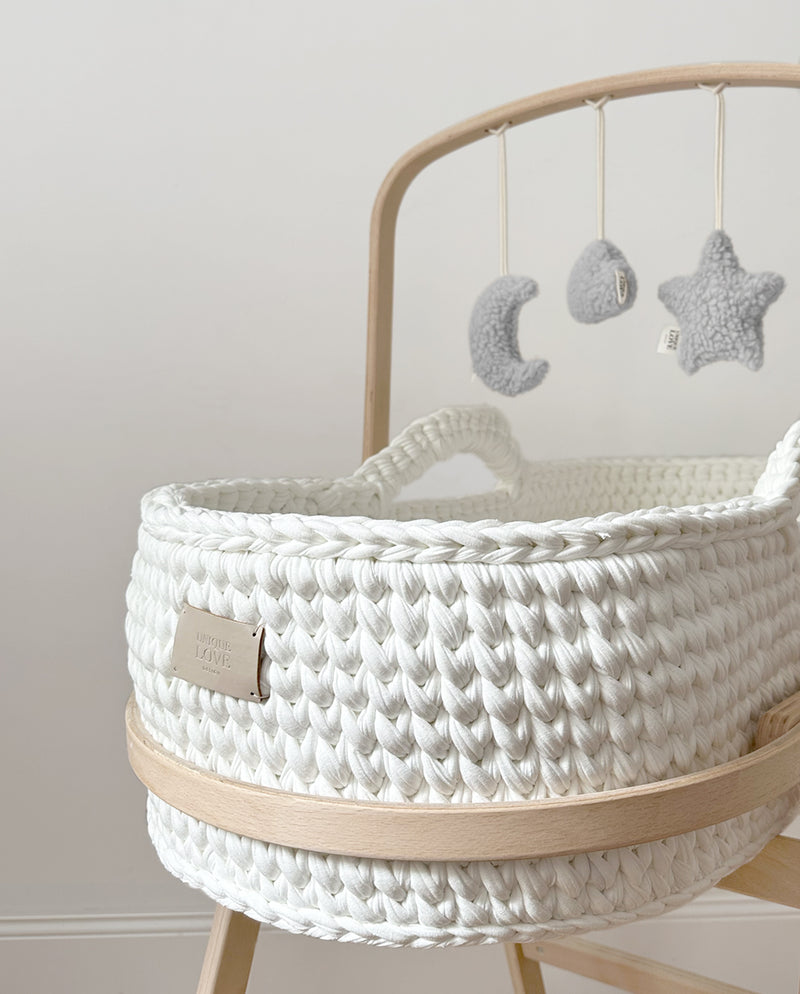Spielbogen-Spielzeug Love you to the moon and back - cozy grey