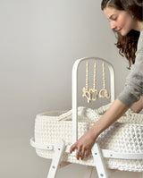 Spielbogen Set für Moseskorb Wiegengestell - Animal Friends - weiß von UNIQUE LOVE Design